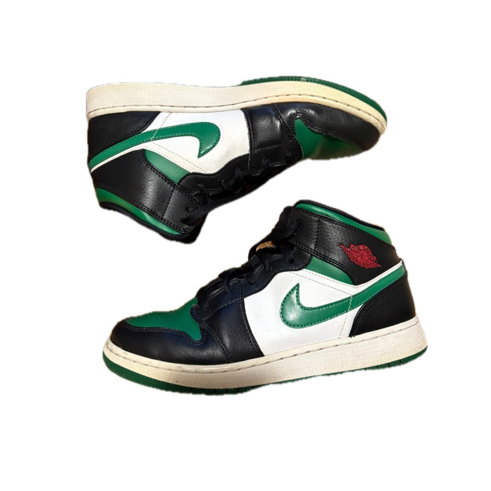 Jordan Sneakers in Black and Green